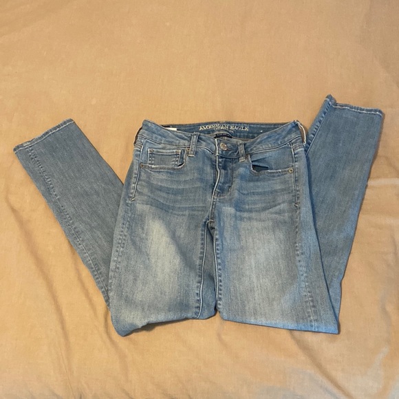 American eagle skinny jeans in light blue - Picture 1 of 1
